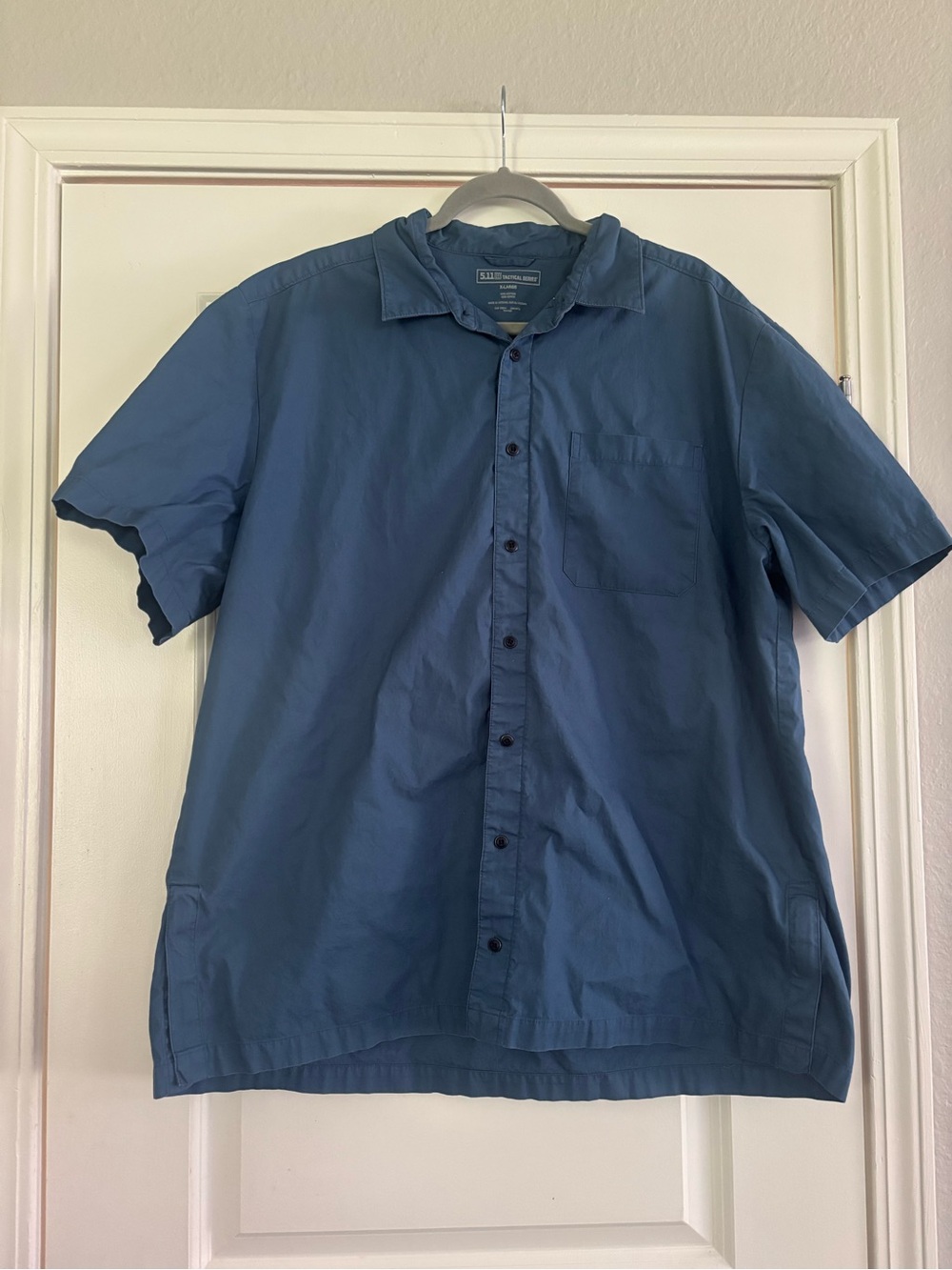 5.11 Tactical Short-Sleeve Cotton Button-Down Shirt in Blue Size XL